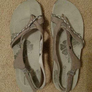 Brand new tan Merrell sandals